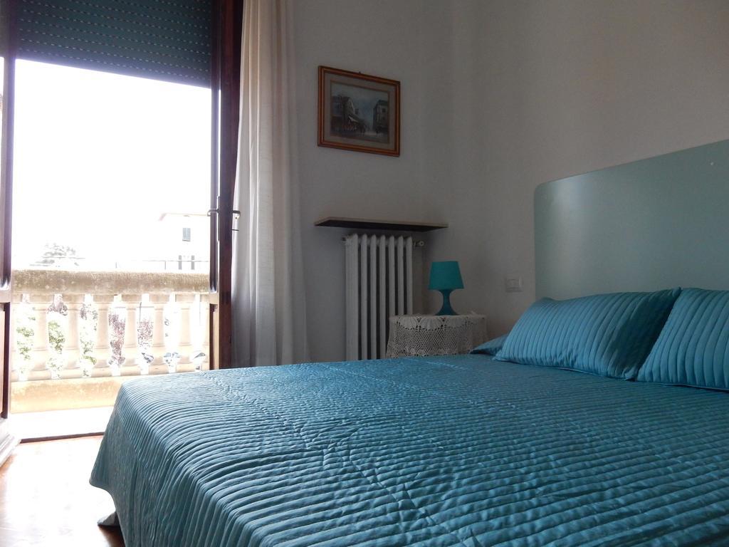 Villa Gini Pisa Pokoj fotografie